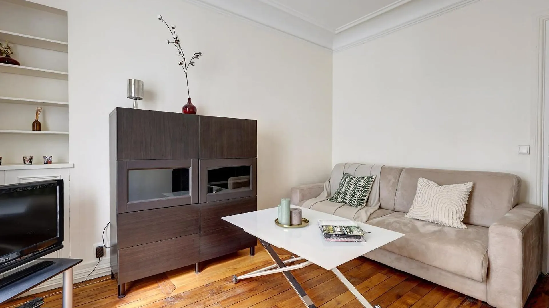 Historic Montparnasse & Jardin Atlantique - Cityapartmentstay باريس شقة