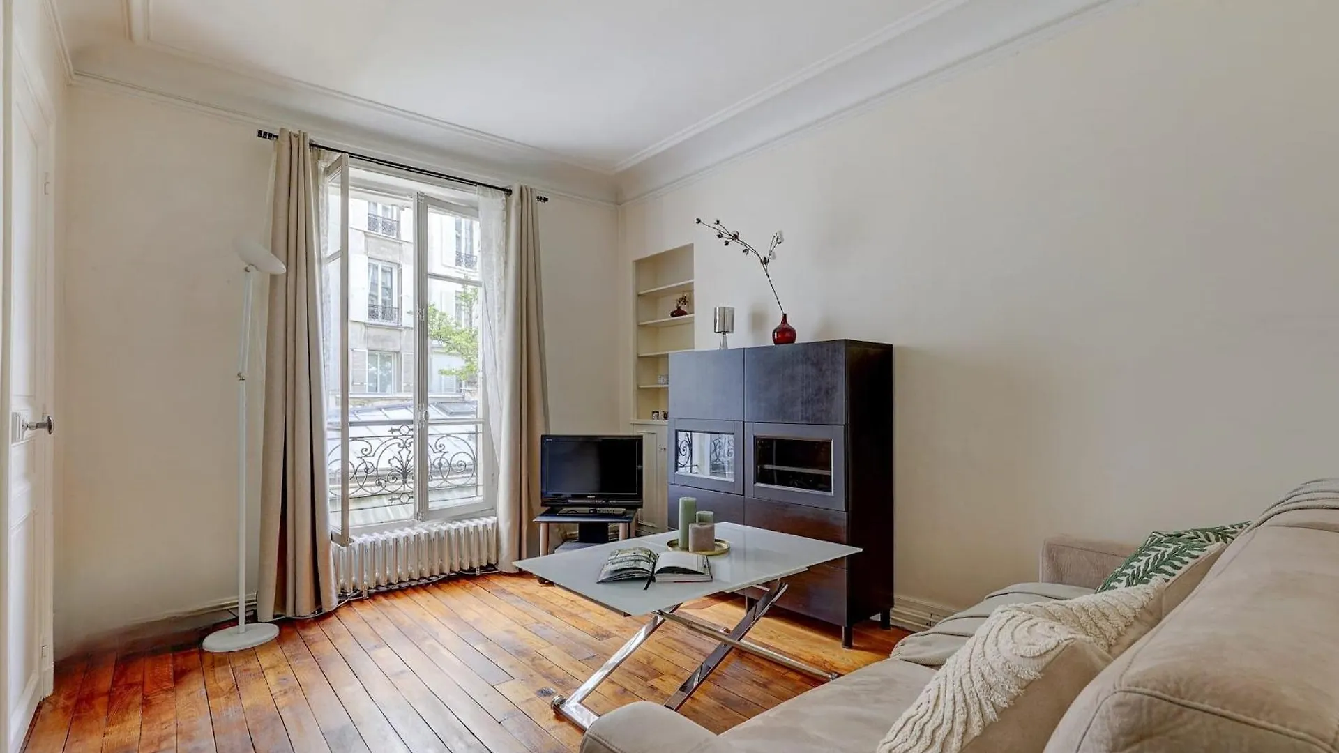 Apartment Historic Montparnasse & Jardin Atlantique - Cityapartmentstay Paris